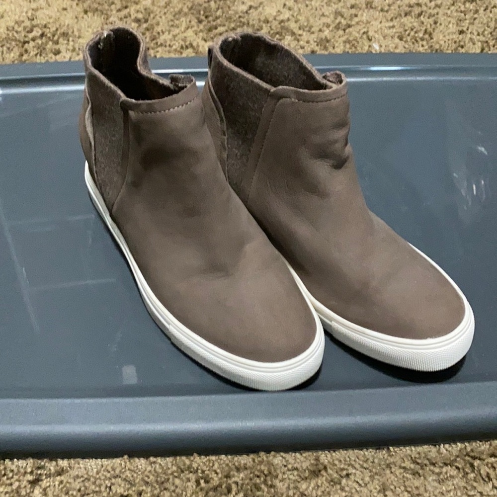Steven madden wedged booties